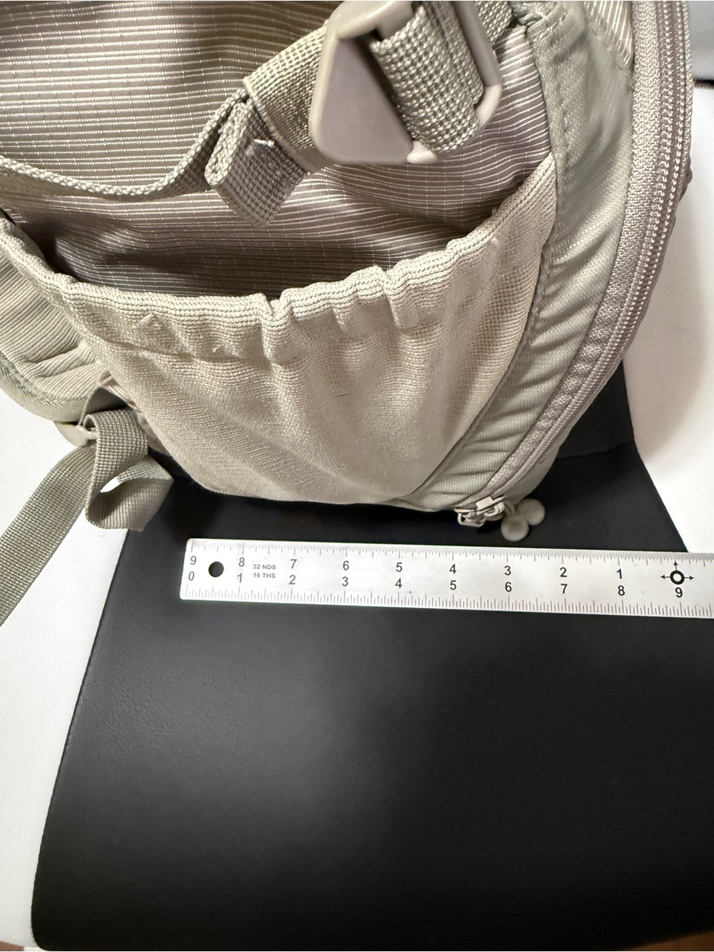 Women's Tenba Discovery Photo Daypack in Light Sage - Picture 13 of 14